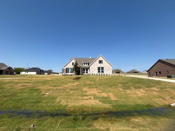 701 Water Side Drive, Van Alstyne, TX 75495