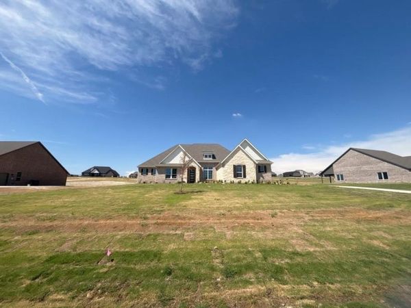 705 Water Side Drive, Van Alstyne, TX 75495