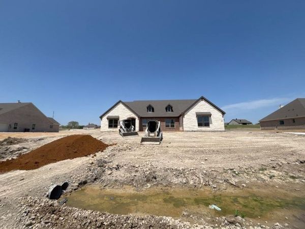 703 Water Side Drive, Van Alstyne, TX 75495