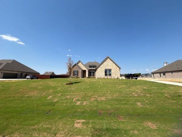 804 Valley Ridge Road, Van Alstyne, TX 75495