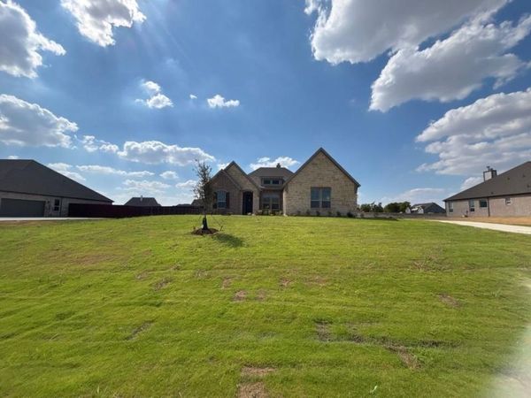 804 Valley Ridge Road, Van Alstyne, TX 75495