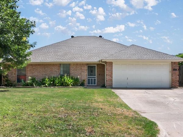 1128 Rock Ridge Drive, Burleson, TX 76028