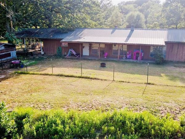 1167 County Road 44600 , Blossom, TX 75416