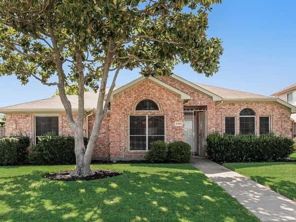 2704 Crooked Creek, Mesquite, TX 75181