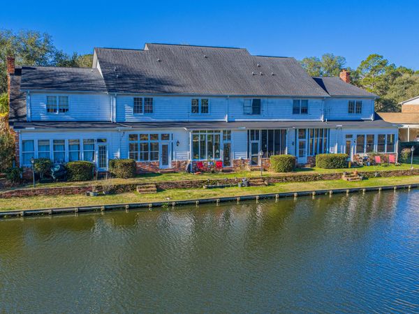 205 Woodlake Drive, Summerville, SC 29485