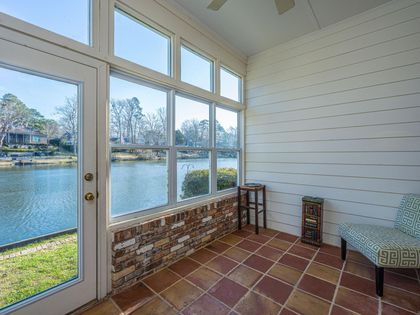 205 Woodlake Drive Summerville, SC 29485