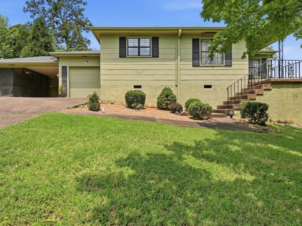 1281 W Fairfax Drive , Chattanooga, TN 37415