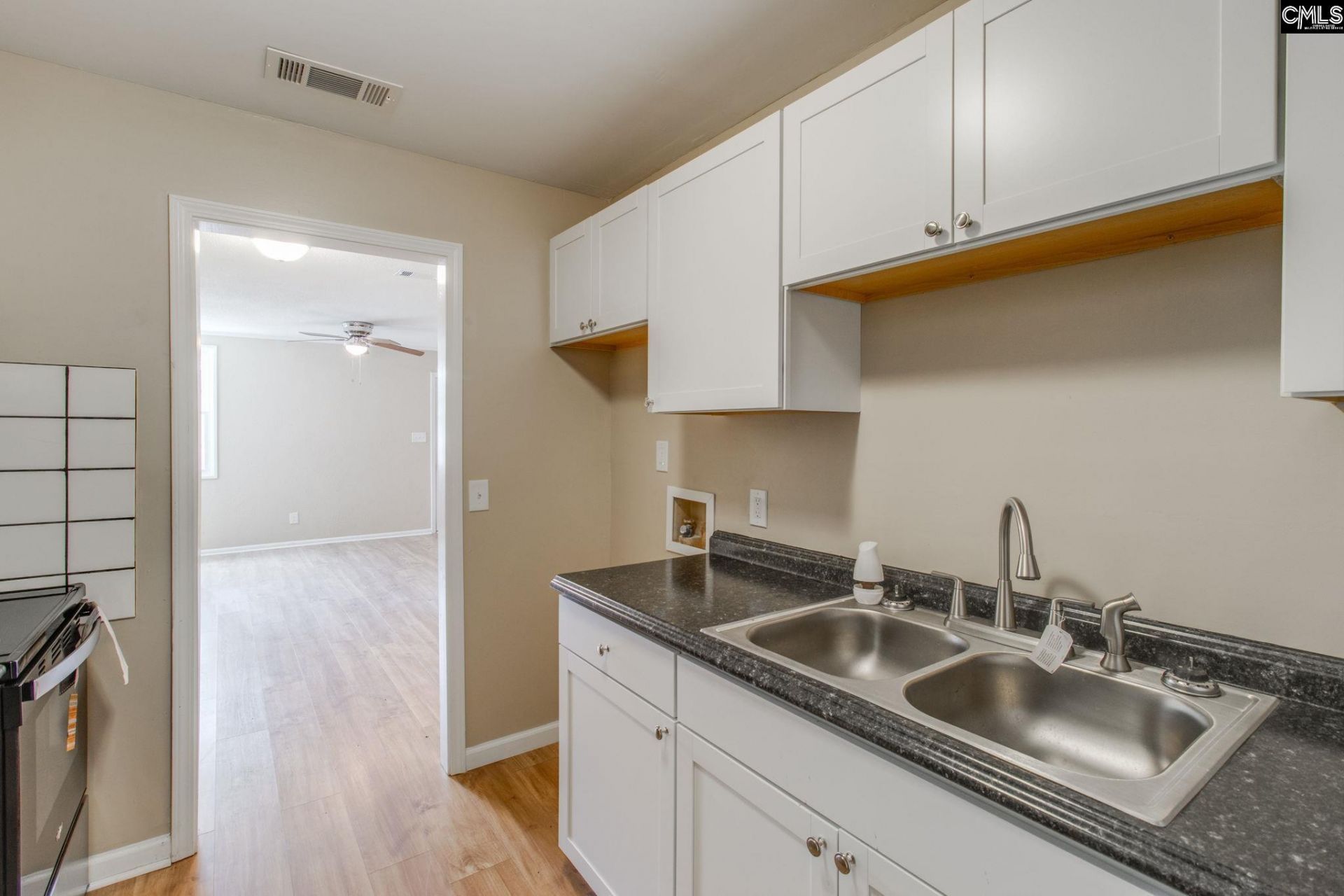 320 S Beltline Boulevard  Photo 11