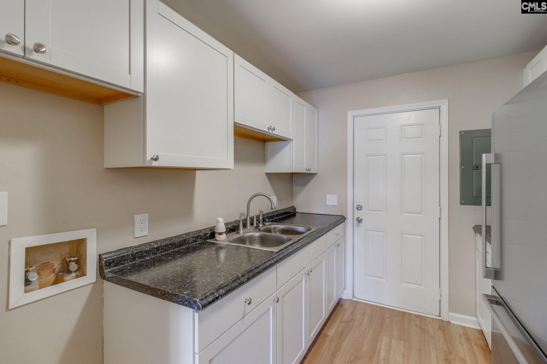 320 S Beltline Boulevard  Photo 8