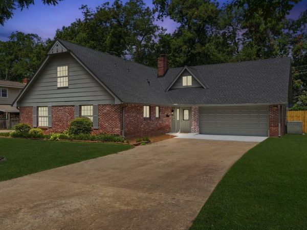 2211 E 54th Street S, Tulsa, OK 74105