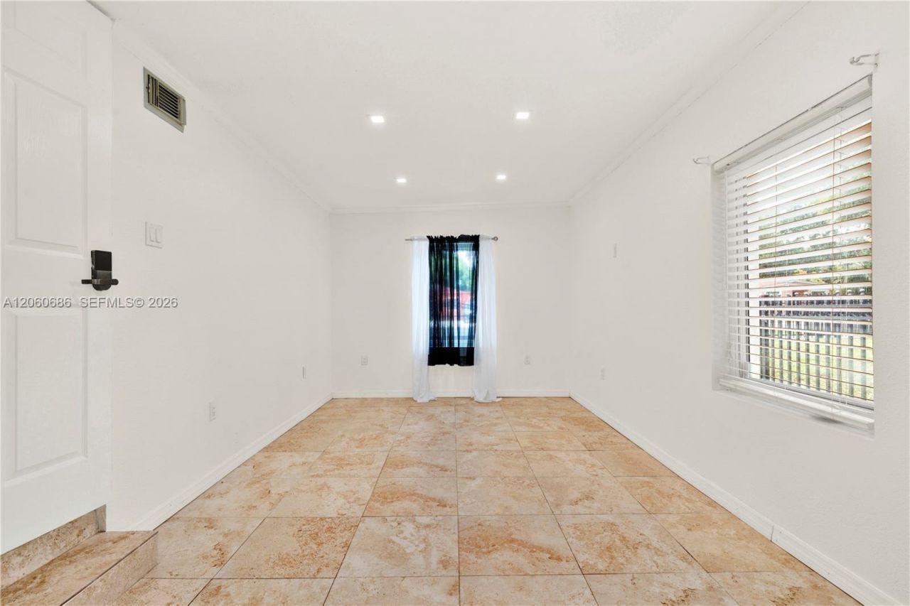 135 NW 121st St, North Miami, FL 33168 Photo