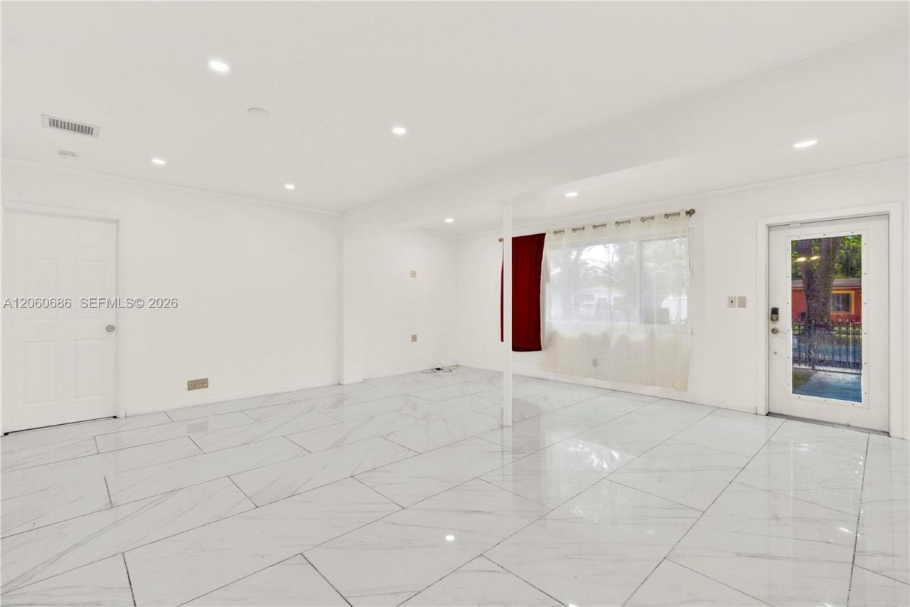 135 NW 121st St, North Miami, FL 33168 Photo