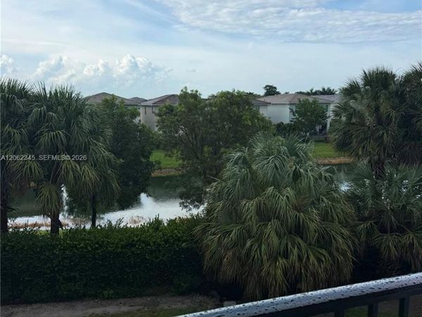 1021 Crystal Lake Dr , Unit 304, Deerfield Beach, FL 33064