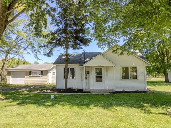 5374 S State Road 10, Knox, IN 46534