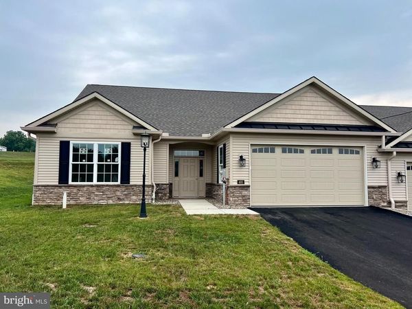 405 LEDGE ROCK DRIVE , Unit 26, YORK, PA 17402