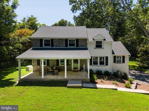 61 CHAPEL HILL ROAD , MEDIA, PA 19063