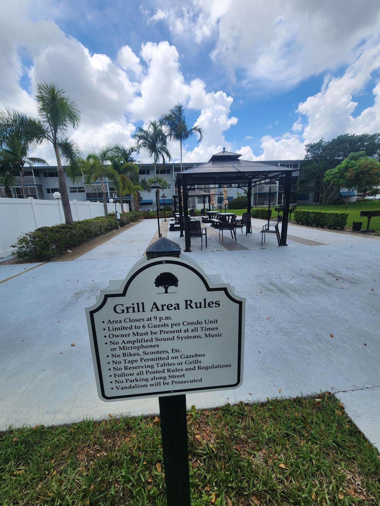 4900 Washington Street, Unit 307, Hollywood, FL 33021 Photo