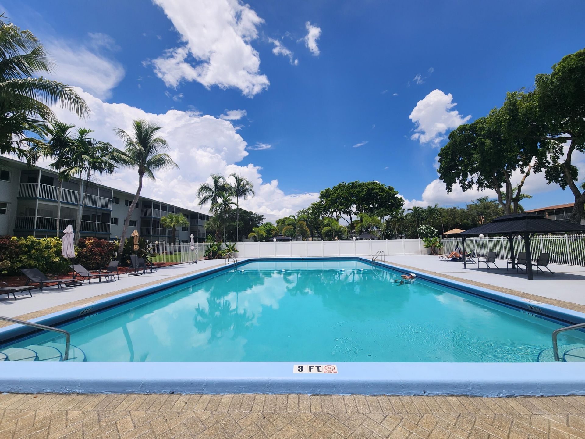 4900 Washington Street, Unit 307, Hollywood, FL 33021 Photo
