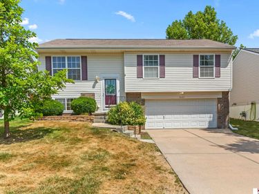 16502 Burdette Street, Omaha, NE 68116