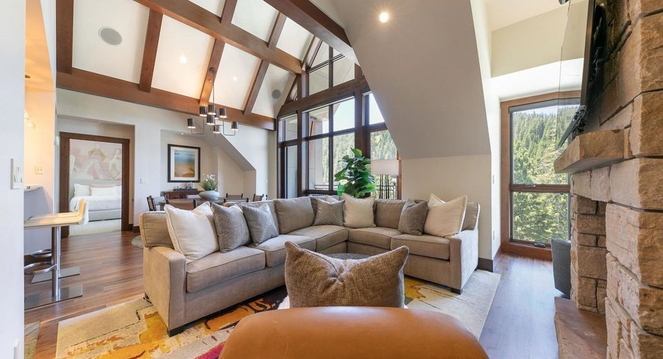 13031 Ritz Carlton Highlands Ct, Unit #672, Truckee, CA 96161 Photo