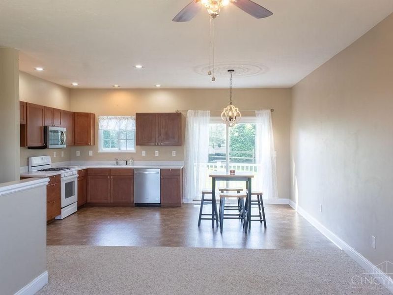 111 Oak Hills Drive, Highland, OH 45133 Photo 7