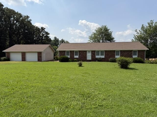 225 E ST RT 339 , Mayfield, KY 42066