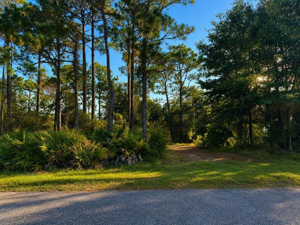 8104 Menorca Street, Navarre, FL 32566