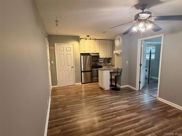 20 Shady Glen Court, Unit H, New Rochelle, NY 10805