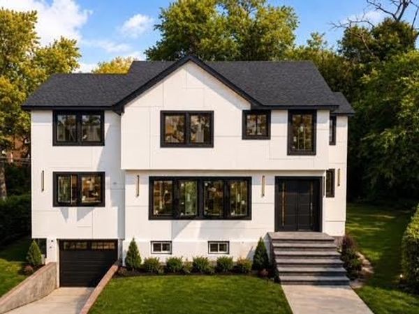 1 Garland Lane, Valley Stream, NY 11581