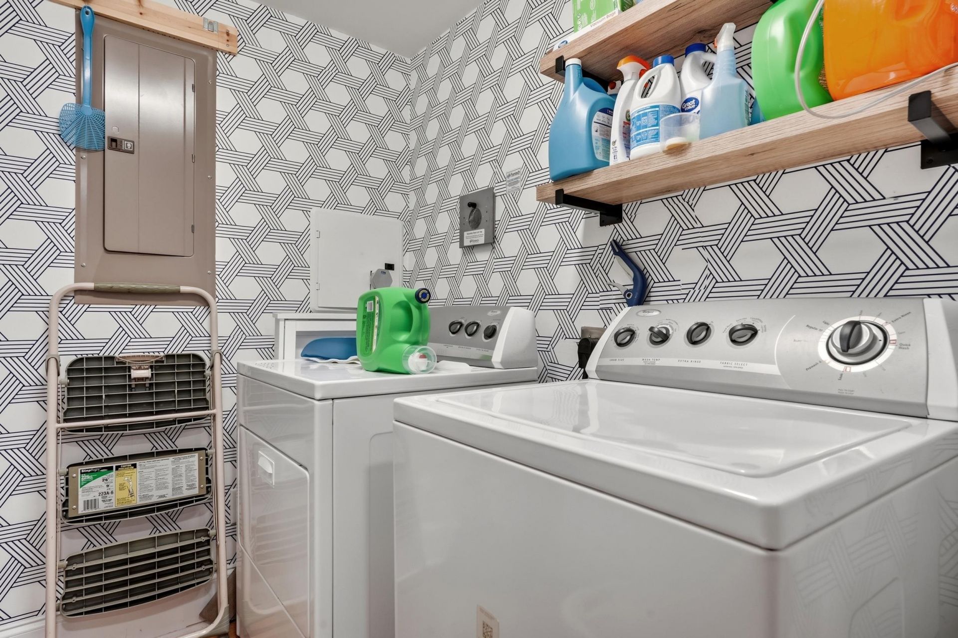 2180 Waterview Dr. Photo 8