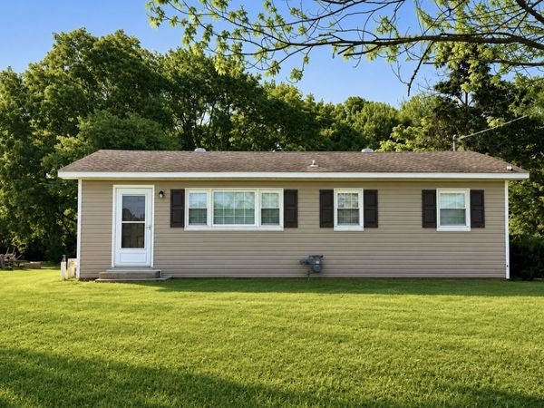 502 N Main St , Loretto, TN 38469