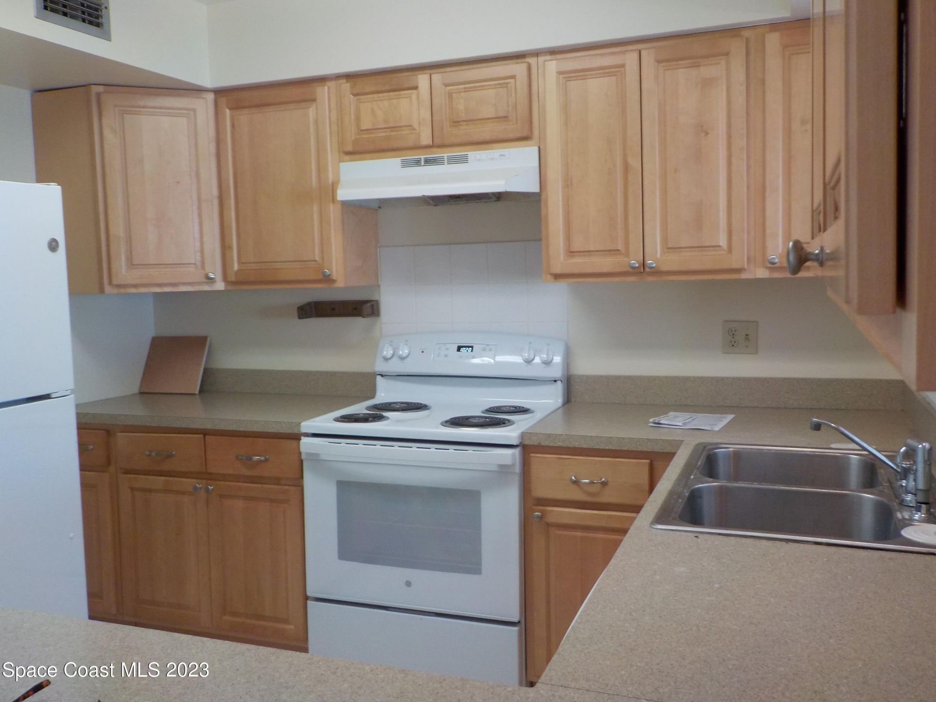 636 Hampton Drive NE , Palm Bay, FL 32905 Photo