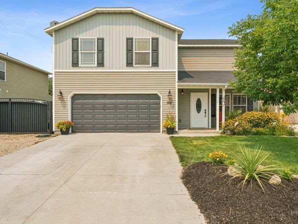 168 E Willow Creek Dr, Middleton, ID 83644