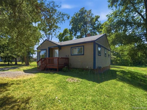 2230 S Dye Road, Flint Township, Mi 48532