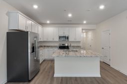 405 Painted Lady Lane photo 4