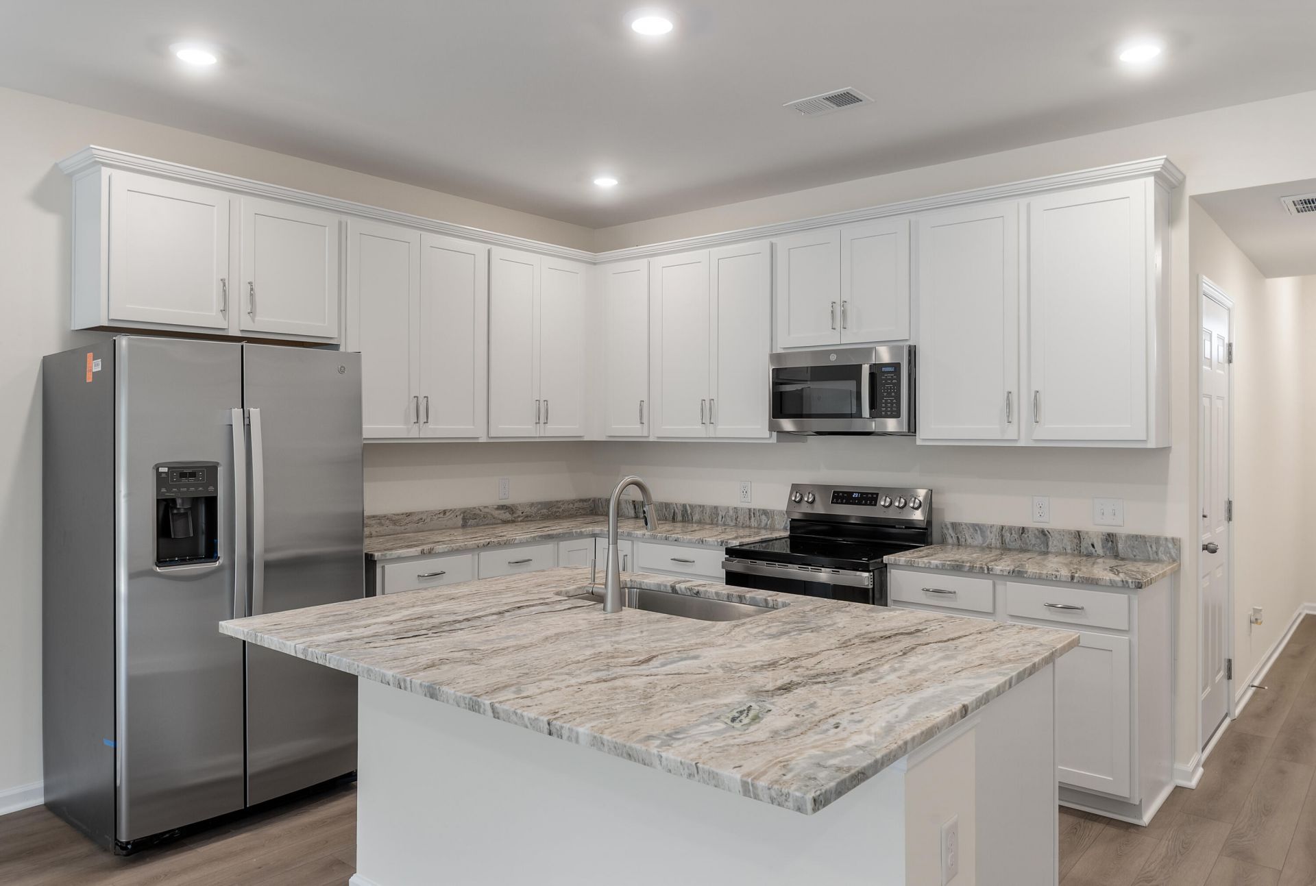 405 Painted Lady Lane Photo 5
