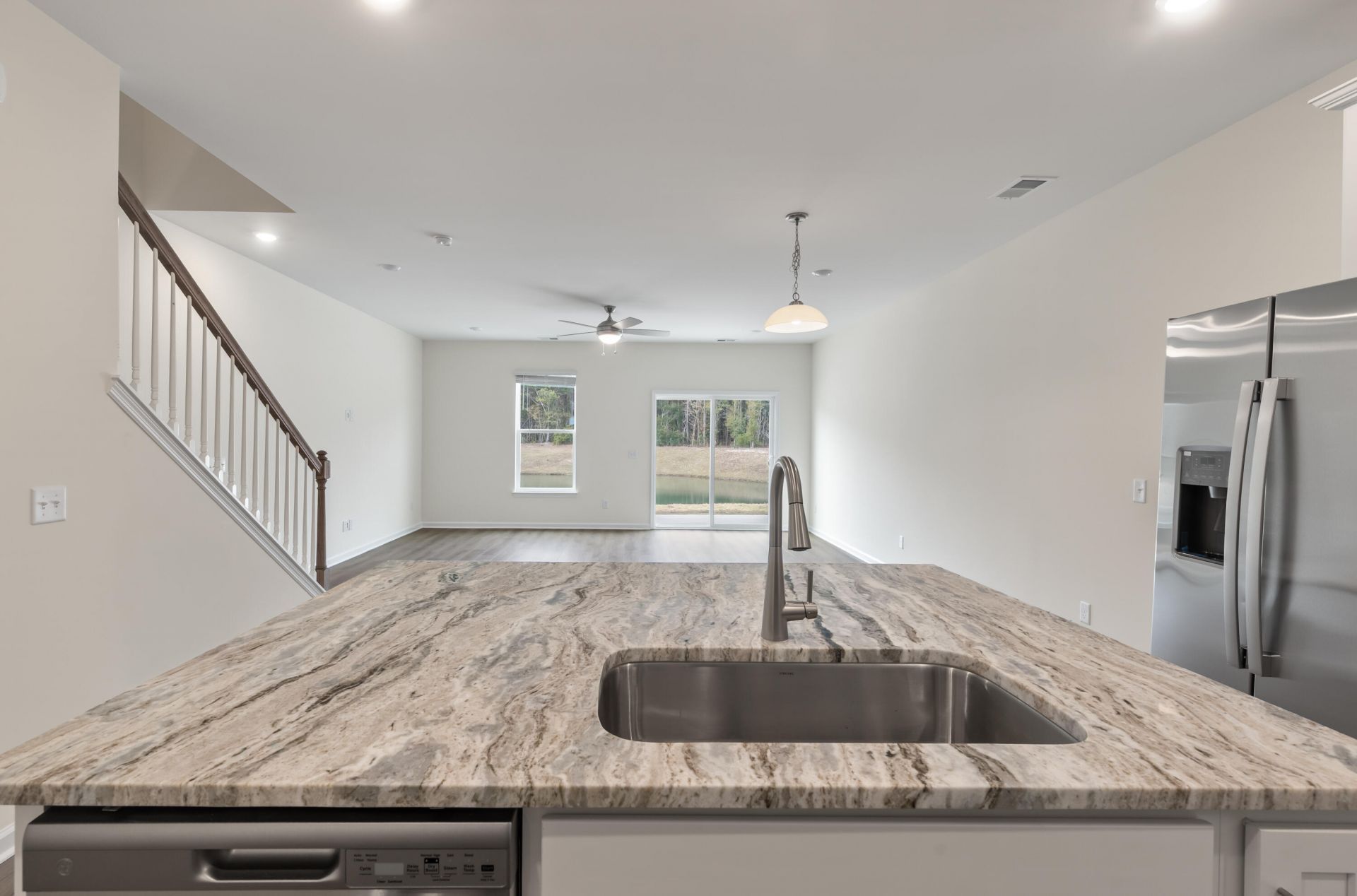 405 Painted Lady Lane Photo 7