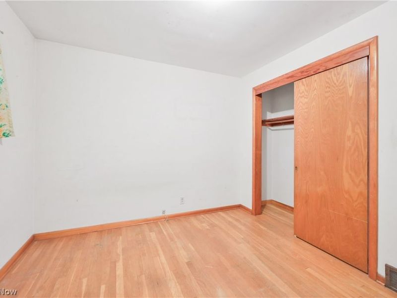 6244 Eavenson Road , Brook Park, OH 44142 Photo 13