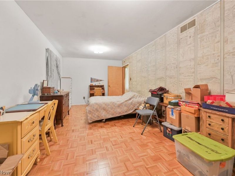 6244 Eavenson Road , Brook Park, OH 44142 Photo 22