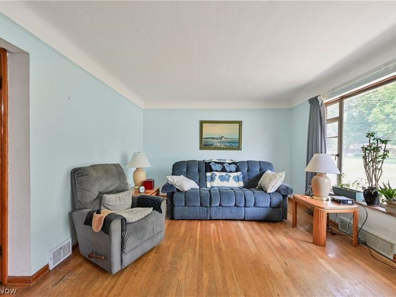 6244 Eavenson Road , Brook Park, OH 44142 Photo 3