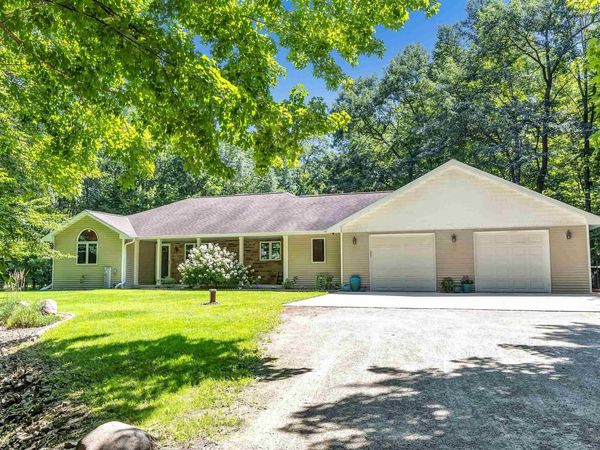 7944 OAK RIDGE COURT, Oconto Falls, WI 54154