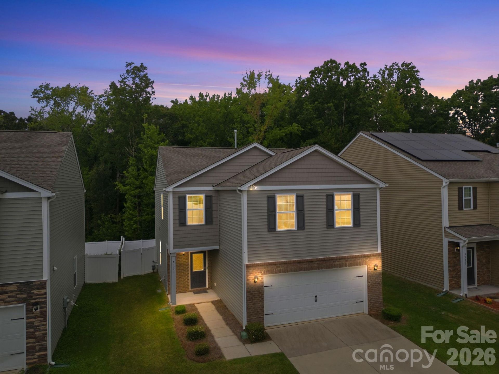 8133 Clairwood Drive, Charlotte, NC 28269 Main Photo