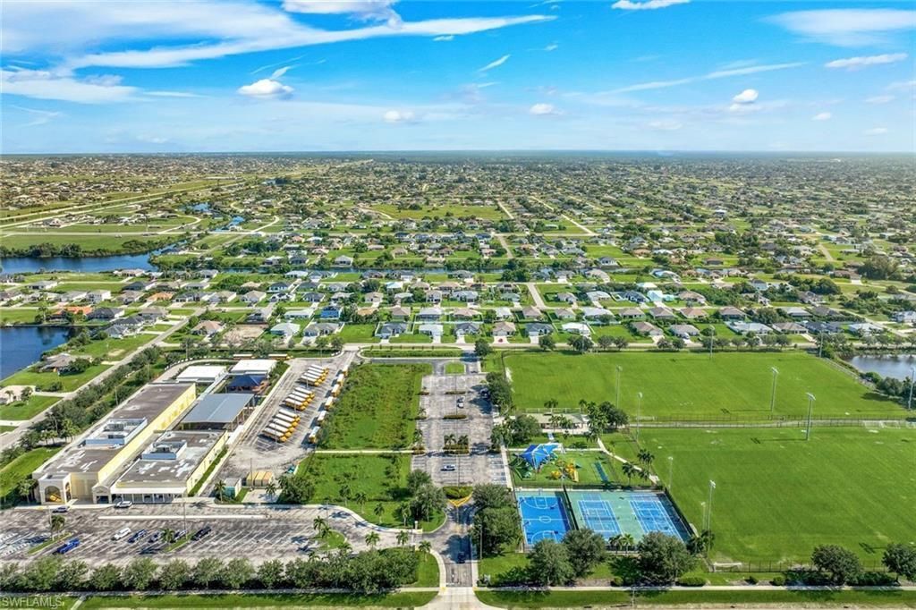 2627 SW 4th Ter , Cape Coral, FL 33991 Photo