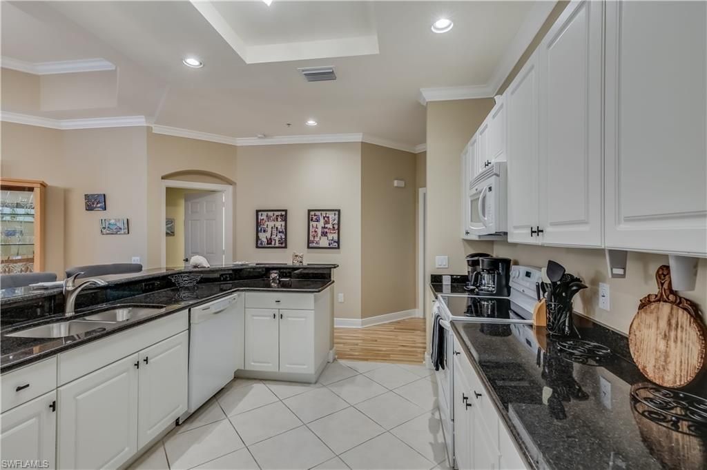 2743 1st St , Unit 305, Fort Myers, FL 33916 Photo