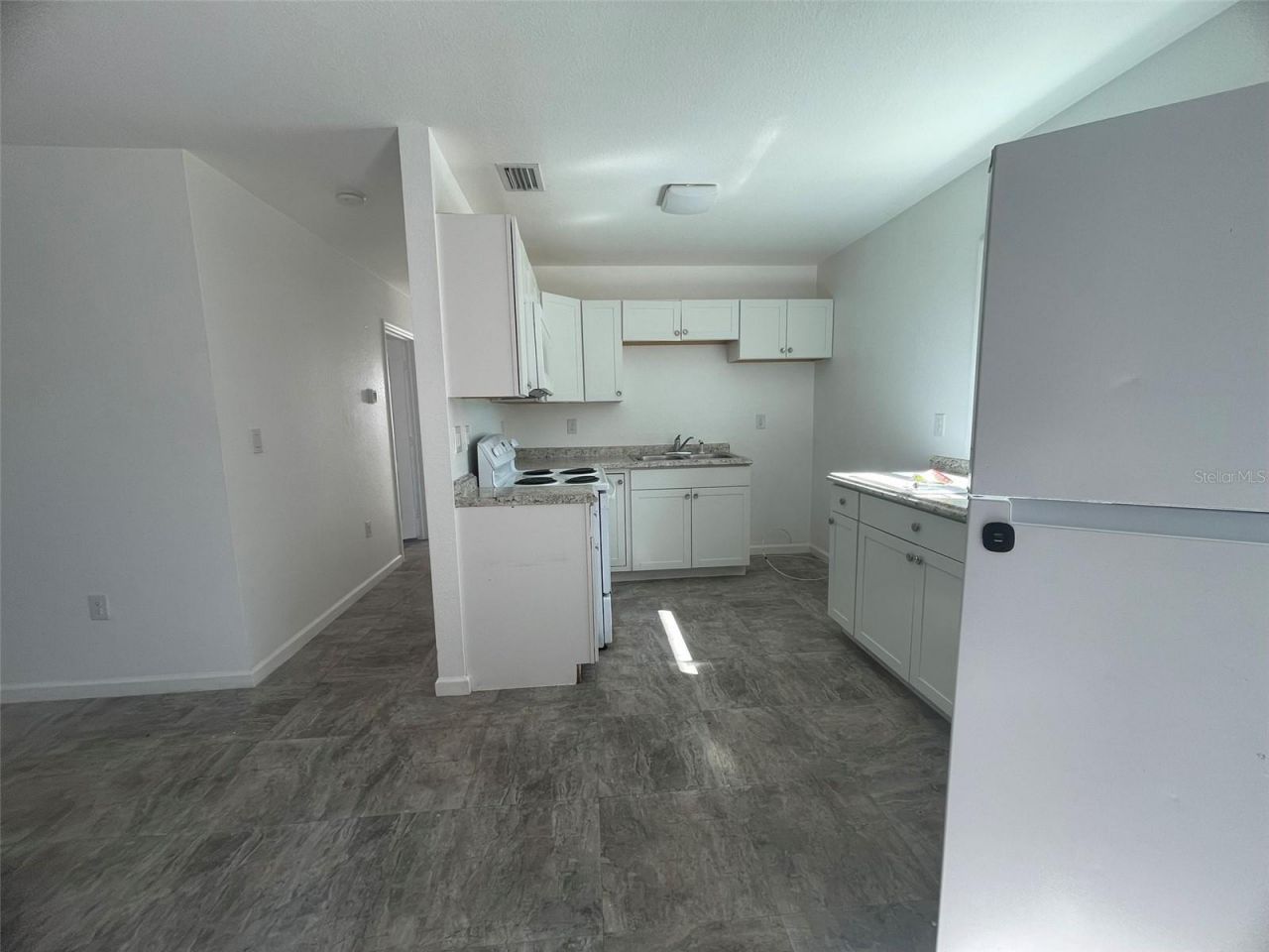 525 E Helen Avenue, Punta Gorda, FL 33950 Photo