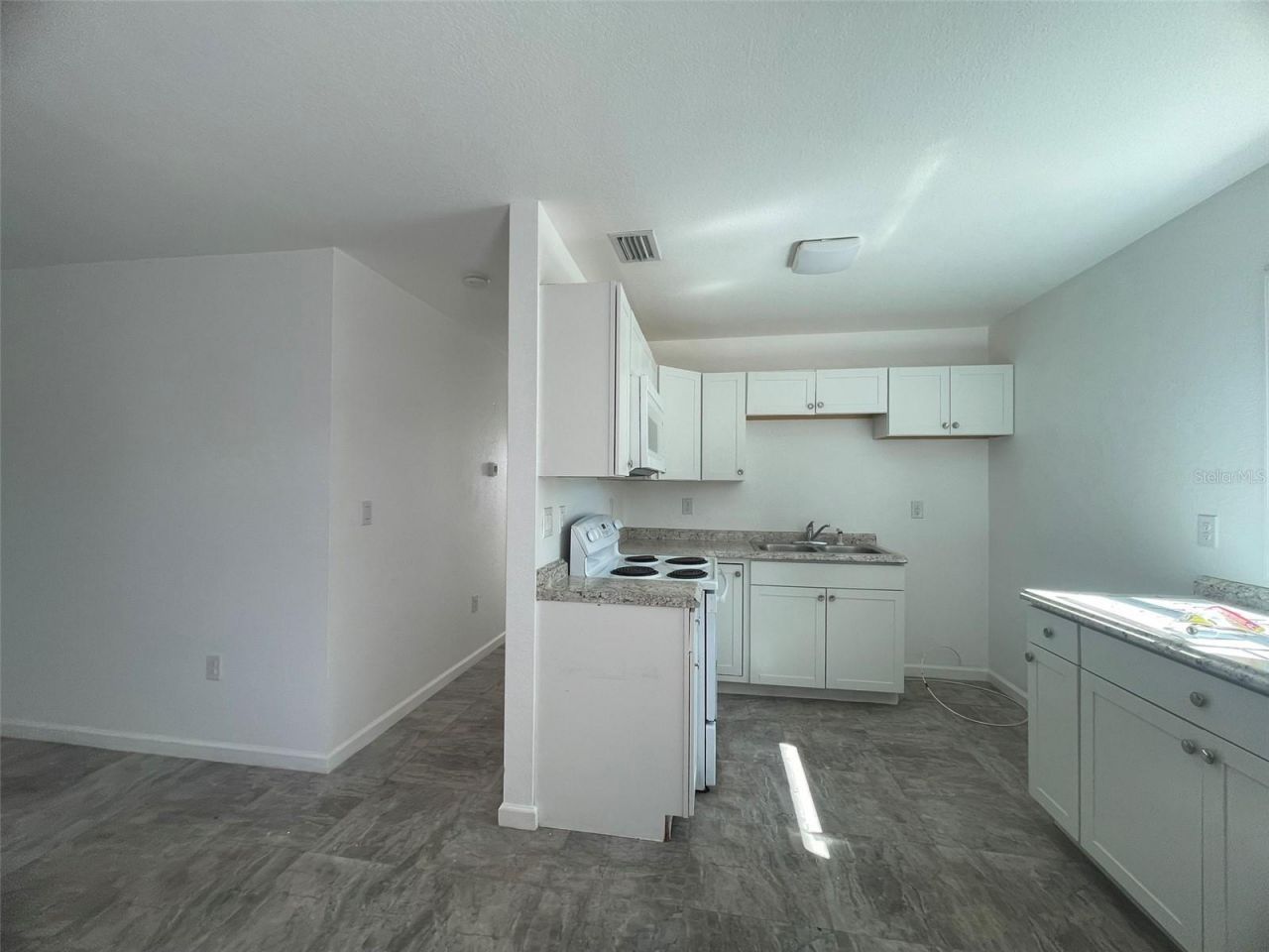 525 E Helen Avenue, Punta Gorda, FL 33950 Photo