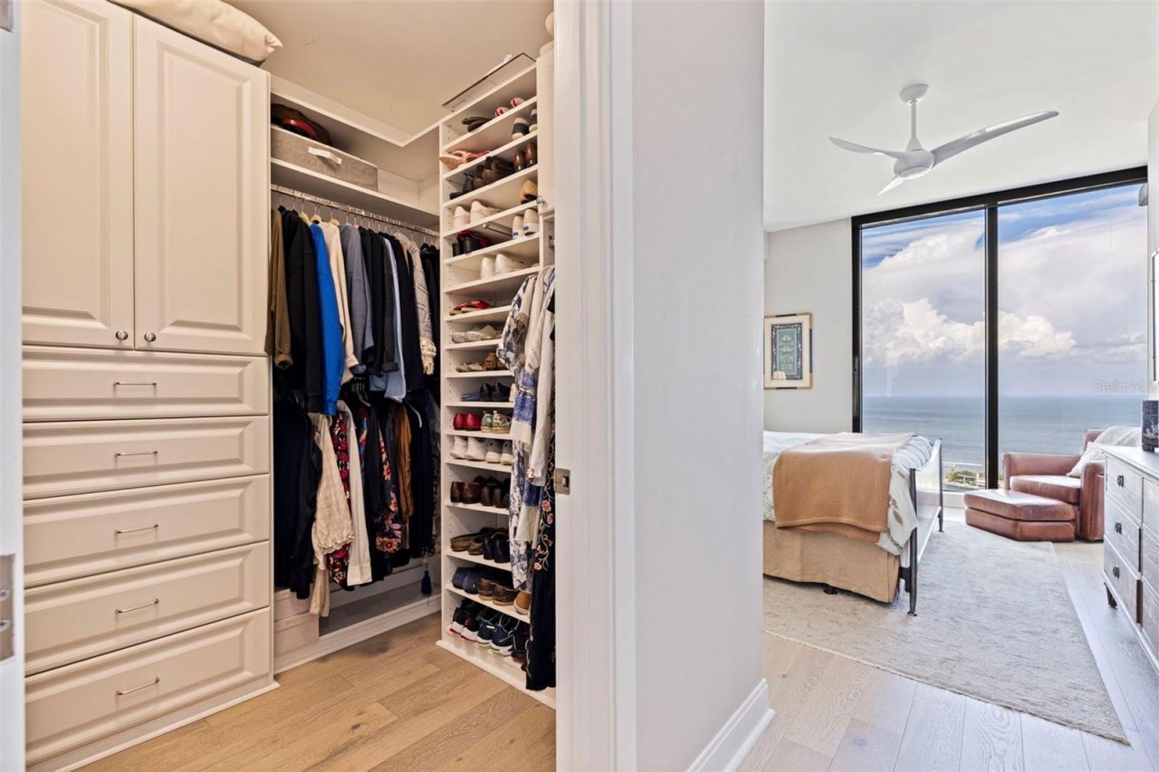 100 1st Avenue N, Unit 2902, Saint Petersburg, FL 33701 Photo