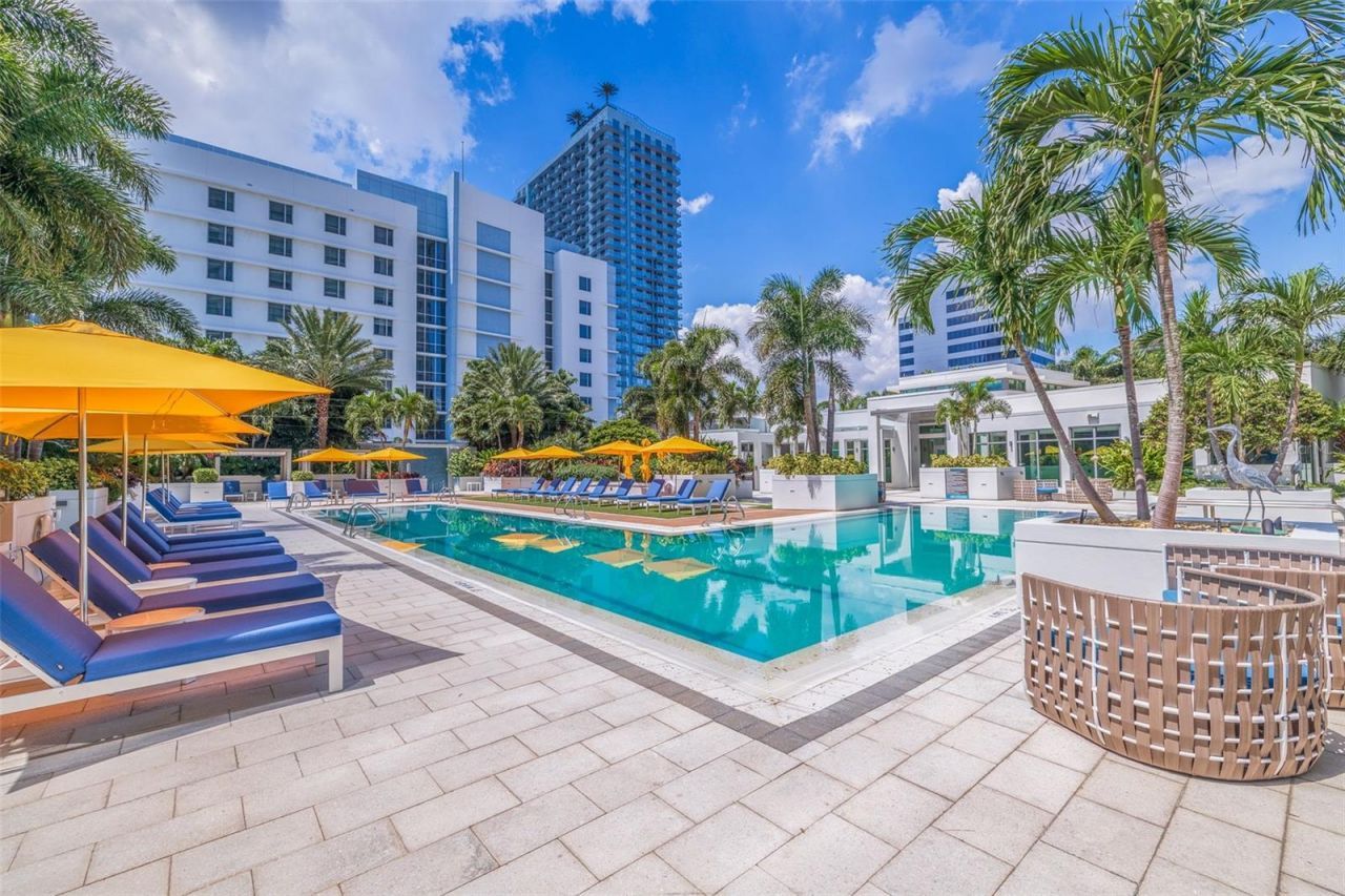 100 1st Avenue N, Unit 2902, Saint Petersburg, FL 33701 Photo
