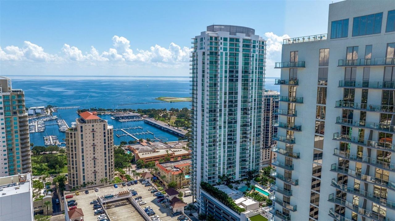 100 1st Avenue N, Unit 2902, Saint Petersburg, FL 33701 Photo