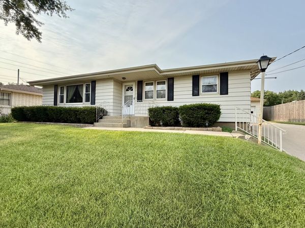 1021 7th Street , Peru, IL 61354